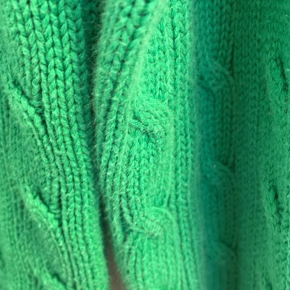 Ralph Lauren Green V-Neck Sweater ☘️ - Picture 16 of 16